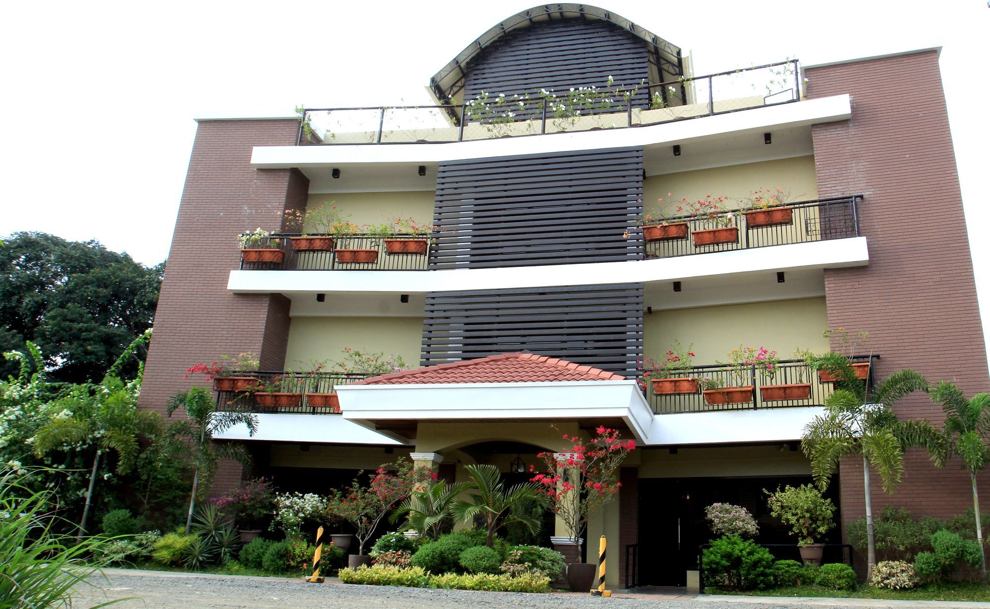 North Garden Suites Davao City Dış mekan fotoğraf